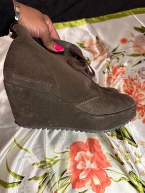 Pedro Garcia Brown Suede Wedge Ankle Boots – Women’s Size 9